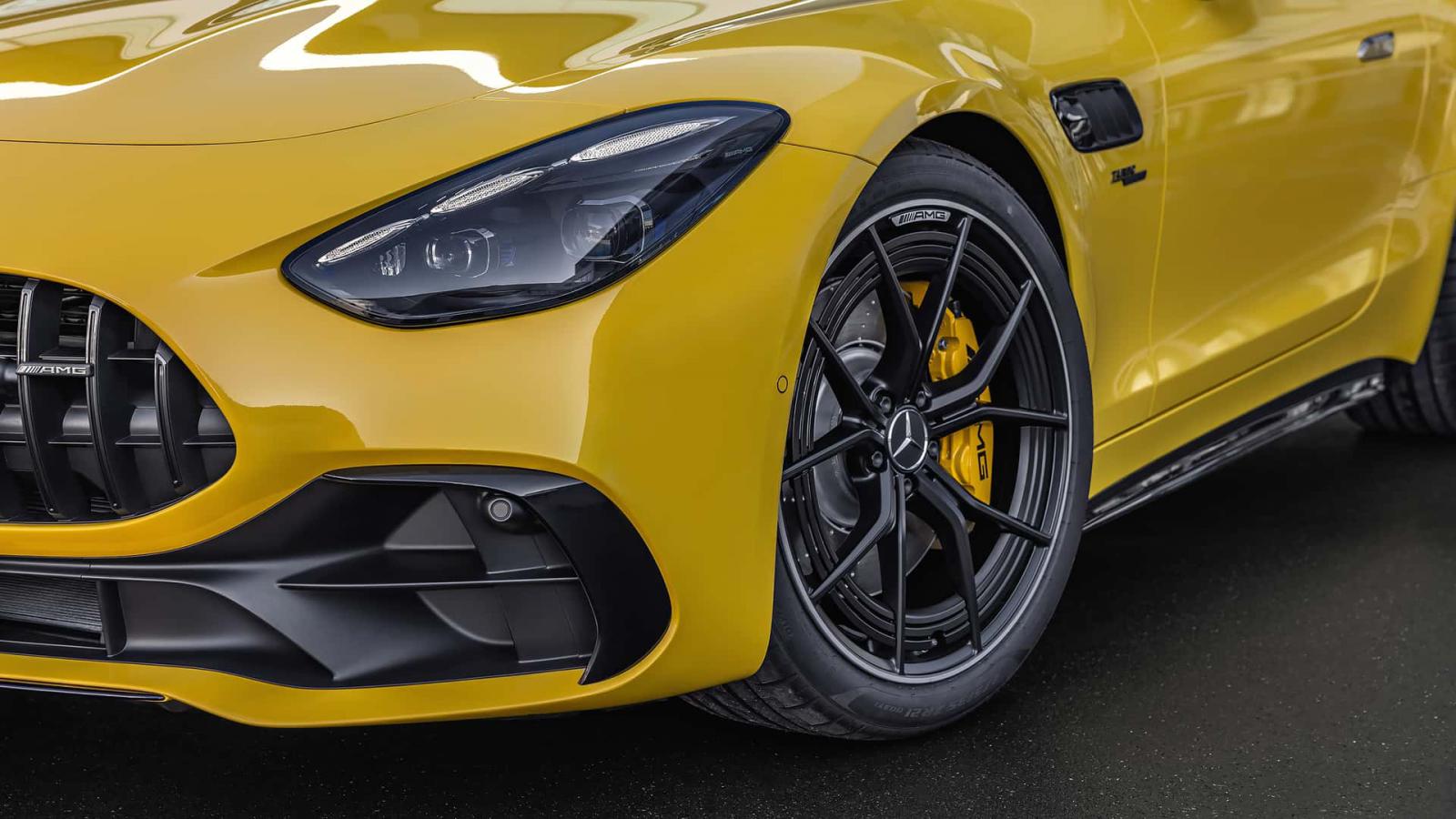 Νέα Mercedes-AMG GT 43 με 421 ίππους και τούρμπο από τη F1!
